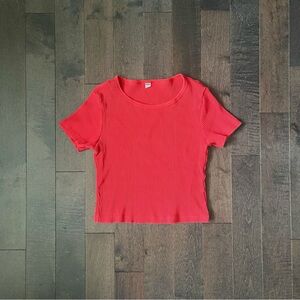 UNIQLO: Pink Crop Top